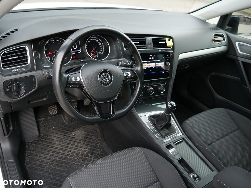 Volkswagen Golf 1.5 TSI BMT Comfortline - 12