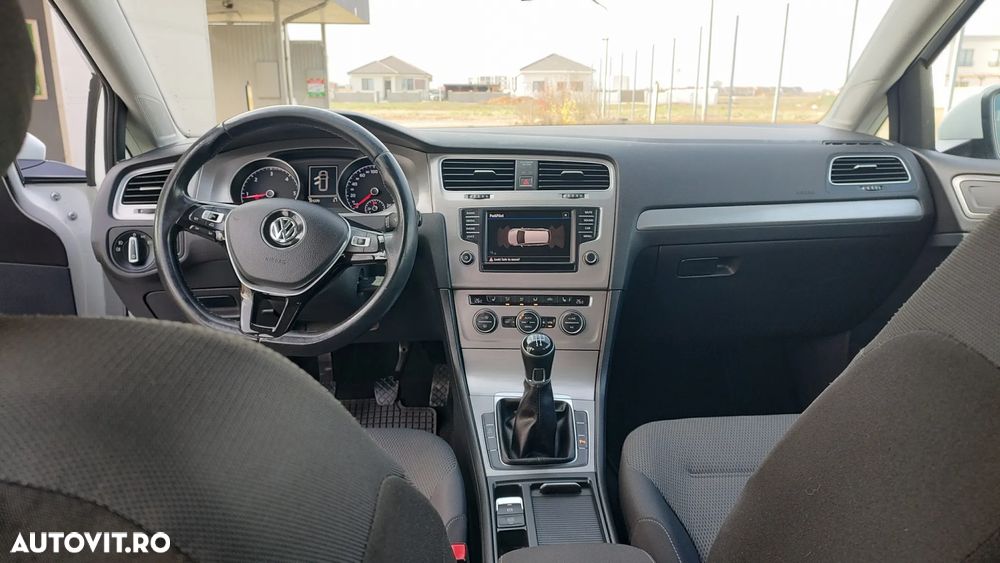 Volkswagen Golf 1.6 TDI BlueMotion Comfortline - 13