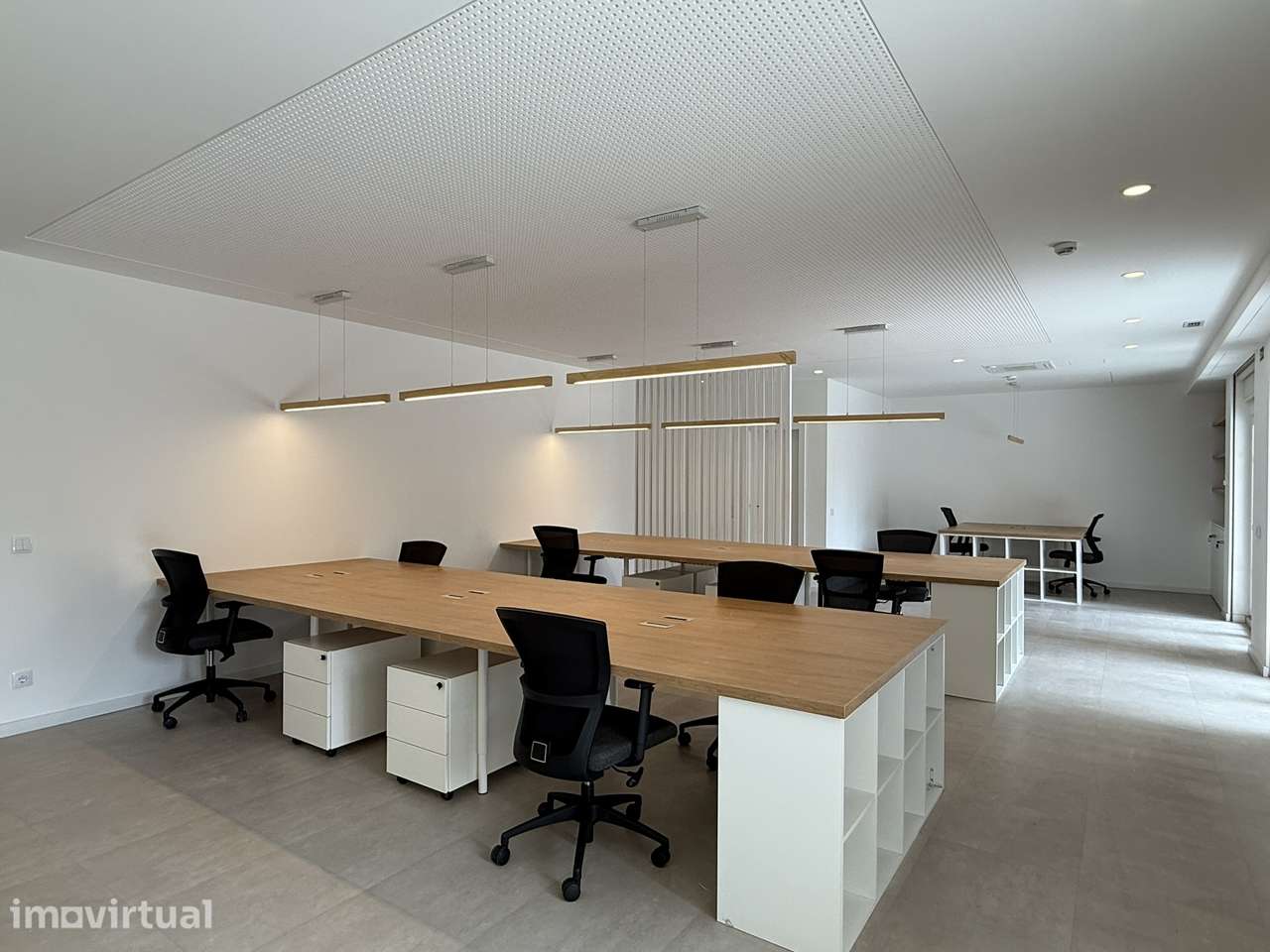 Escritório Alvalade com Terraço Privativo e 2 lugares - Grande imagem: 2/17