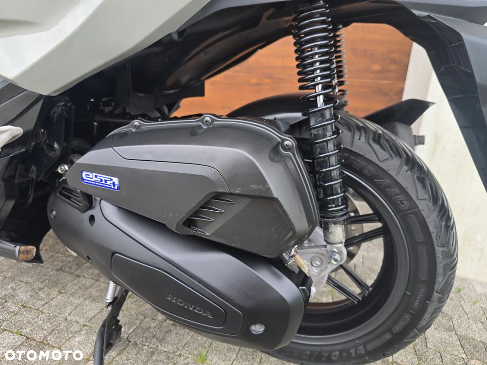 Honda NSS - 19