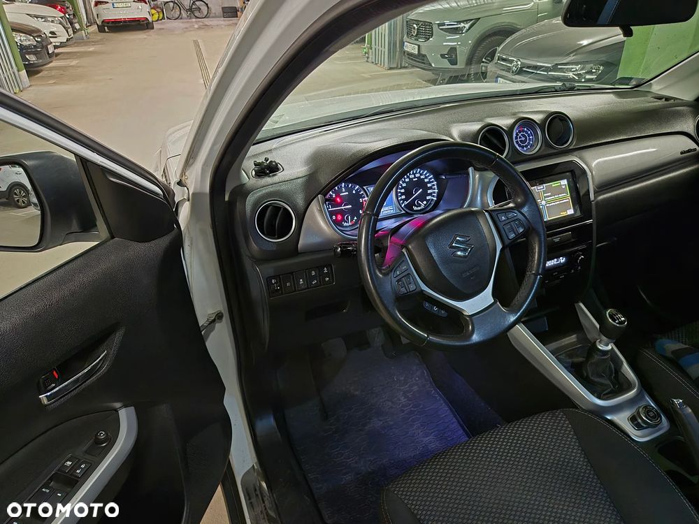 Suzuki Vitara 1.6 DDiS (4x4) Allgrip Comfort - 8