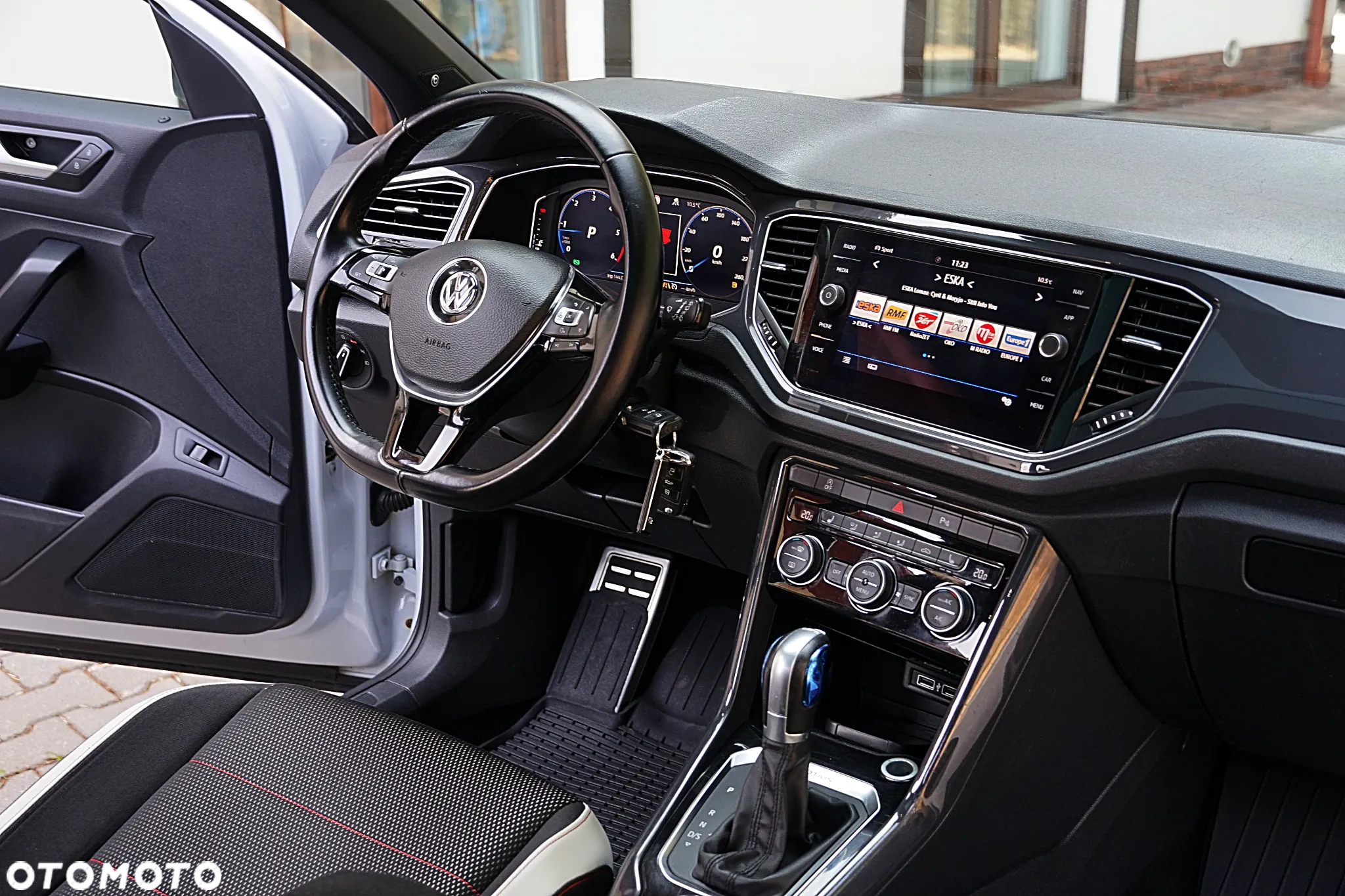 Volkswagen T-Roc 2.0 TDI SCR 4MOTION DSG R-Line - 11