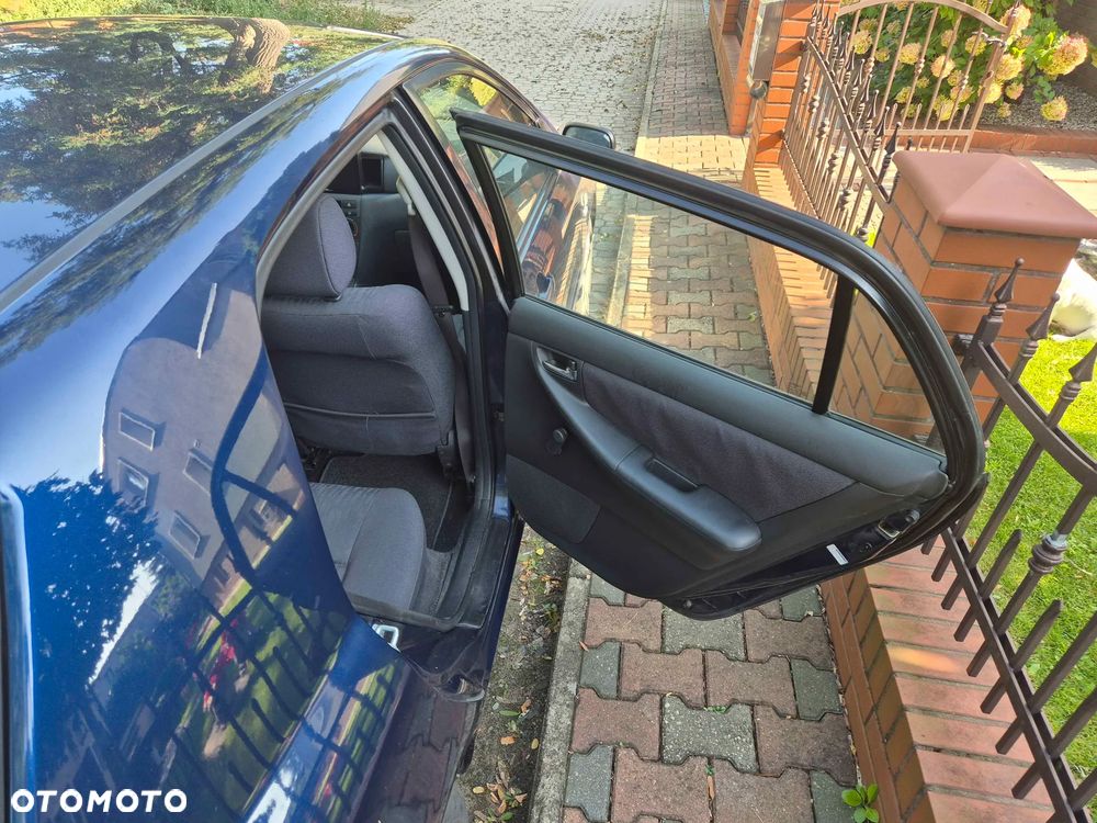 Toyota Corolla 1.6 VVT-i Sol - 9