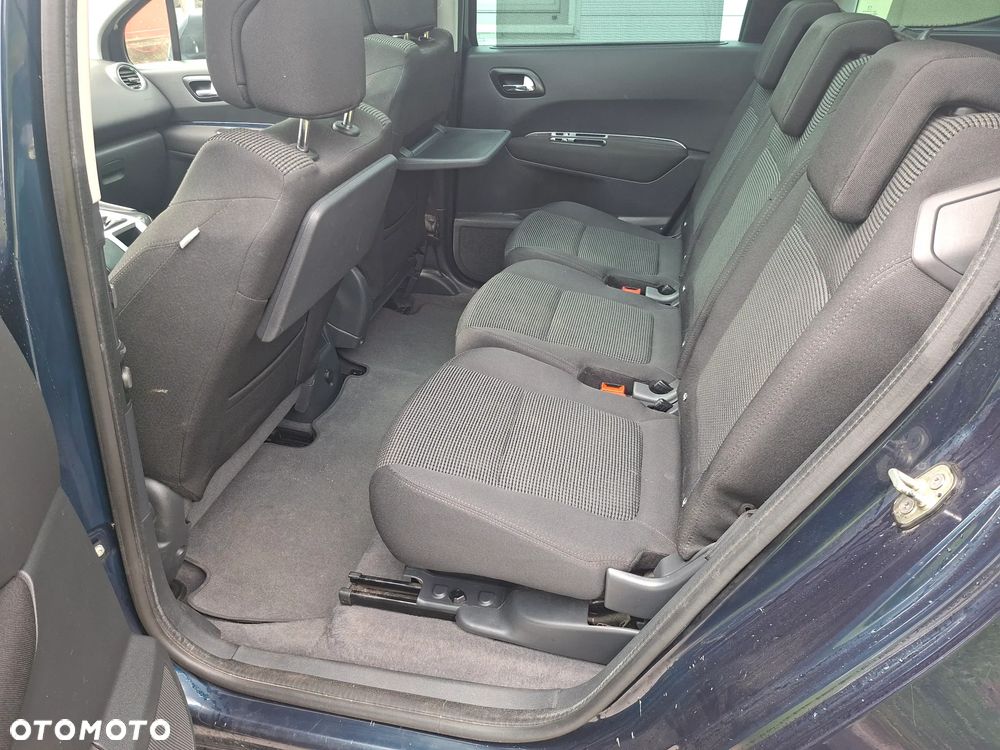 Peugeot 5008 - 13