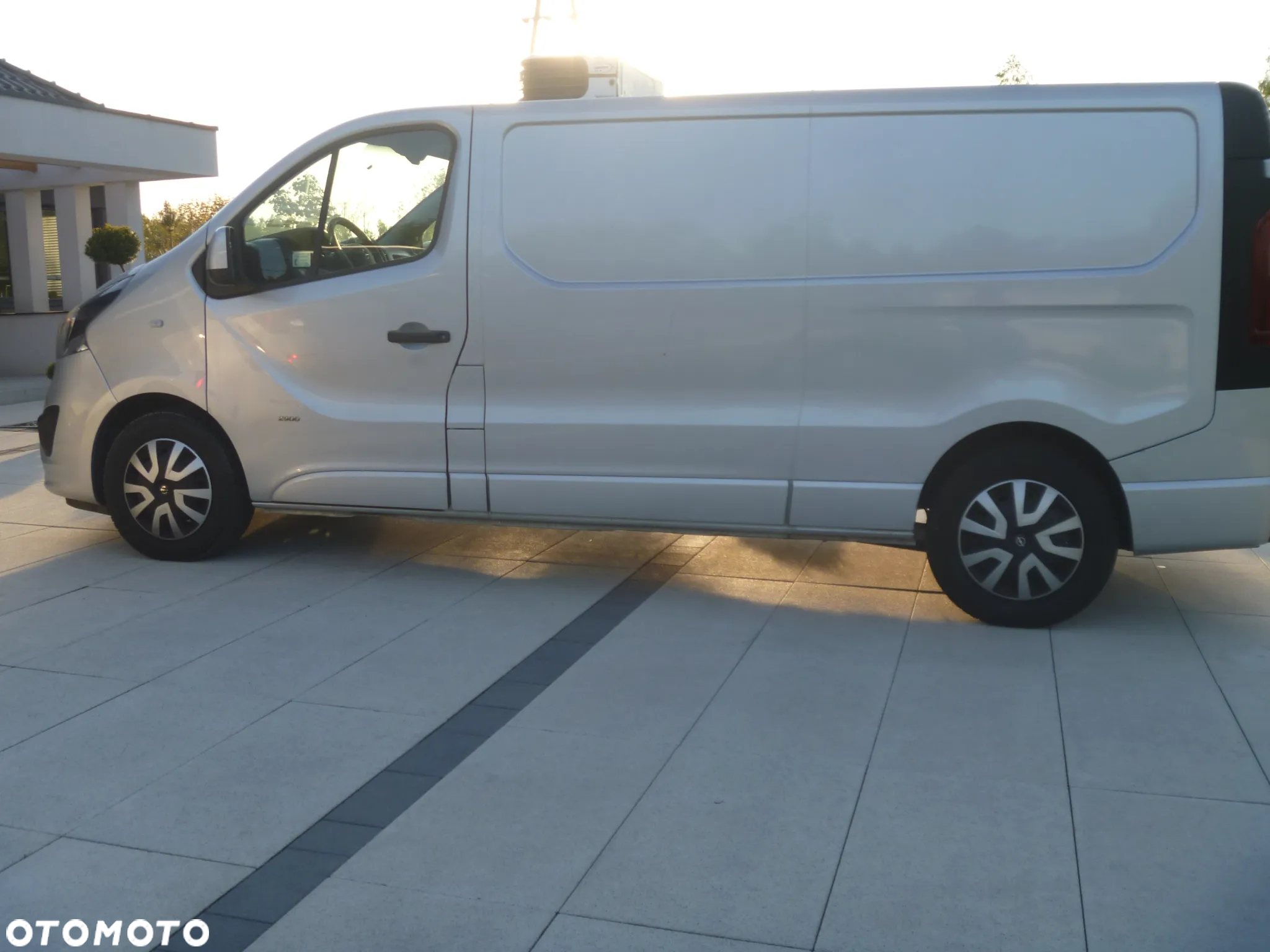Opel VIVARO - 8