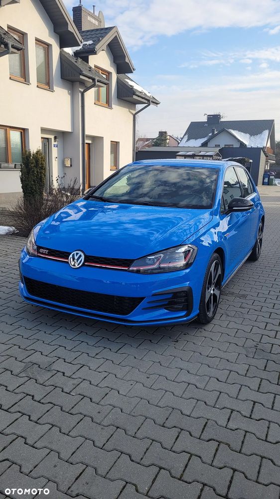 Volkswagen Golf - 9