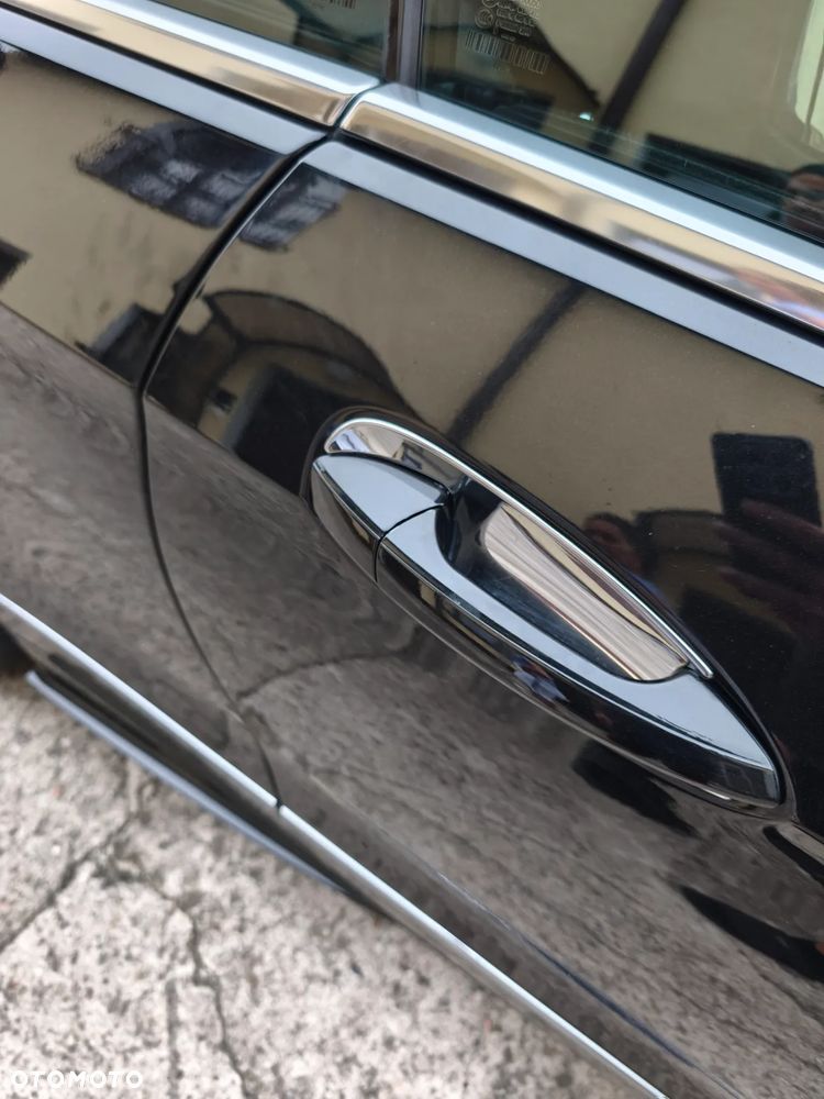 Mercedes-Benz Klasa E 250 CGI BlueEffICIENCY - 33