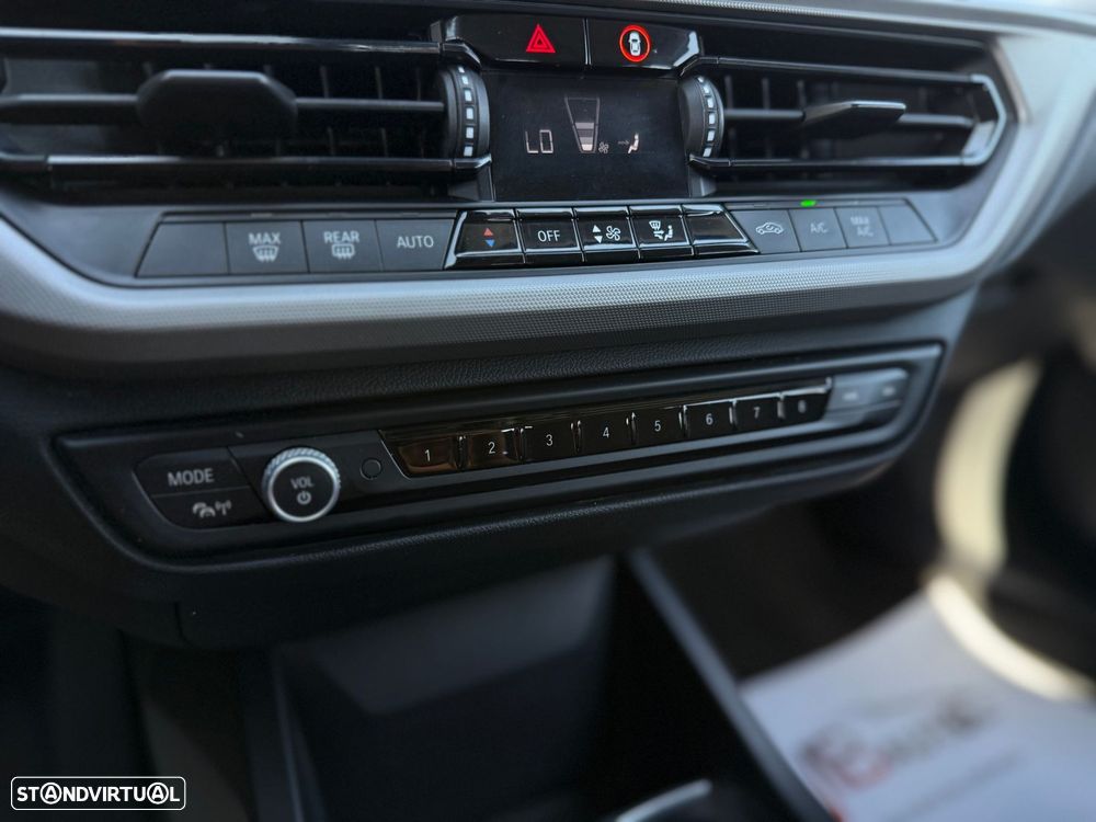 BMW 116 d Advantage Auto — fotografia 45