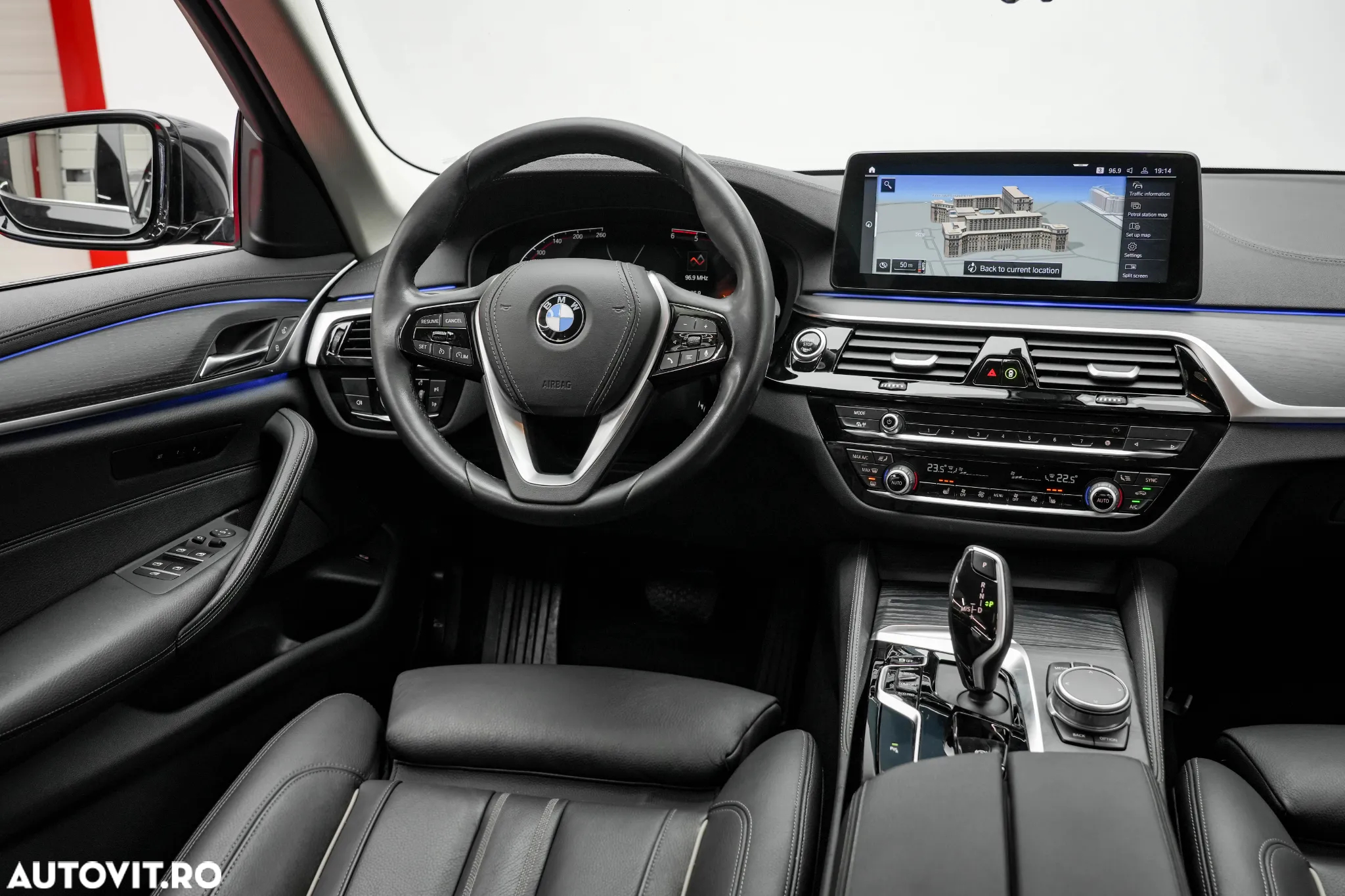 BMW Seria 5 520d Aut. Luxury Line - 11