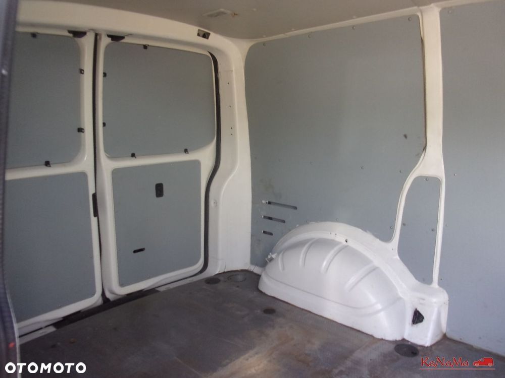 Volkswagen Transporter - 24