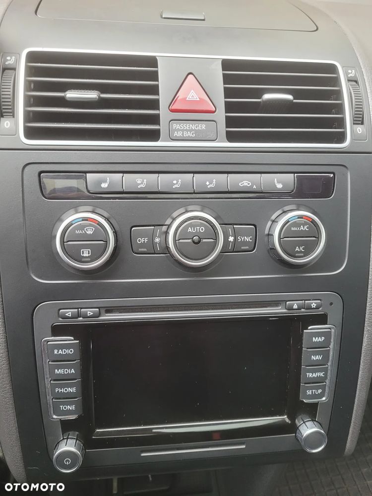 Volkswagen Touran - 20