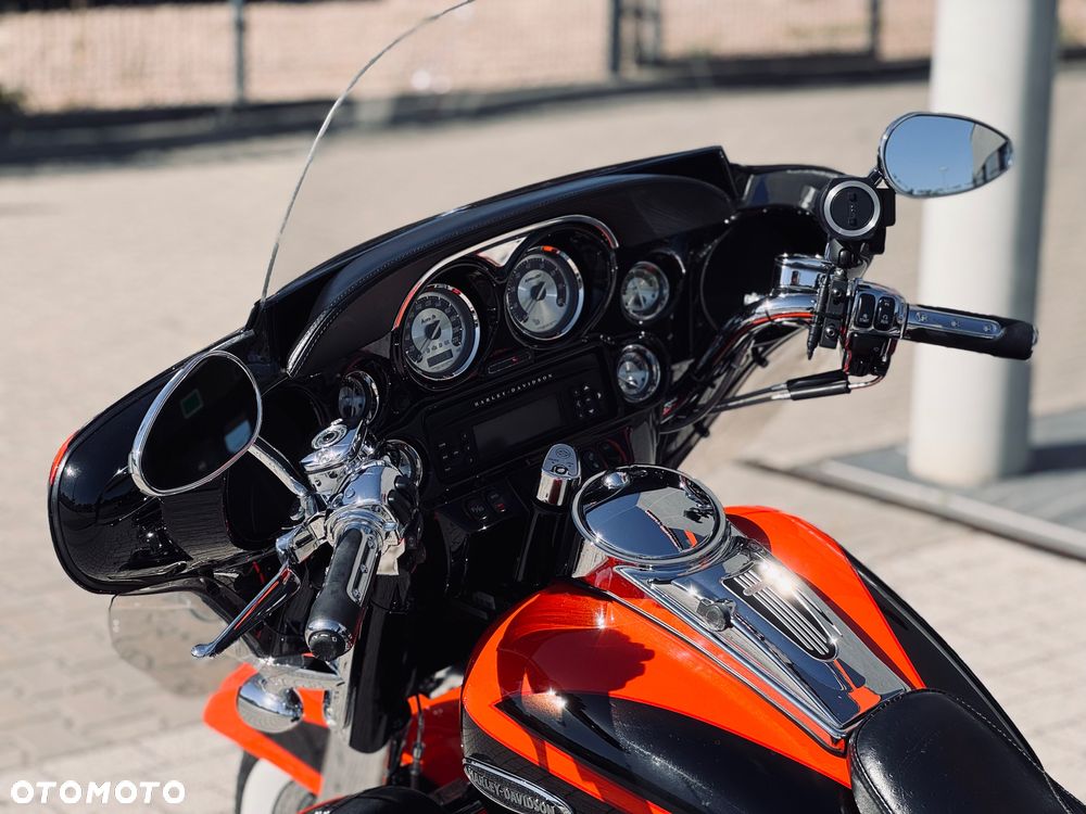 Harley-Davidson Touring Electra Glide - 16