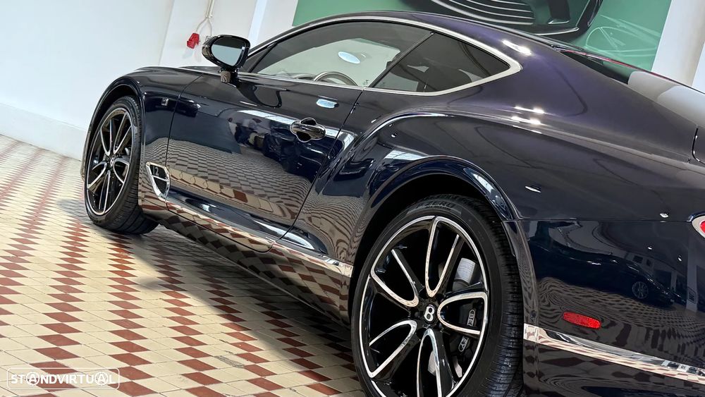 Bentley Continental GT W12 - 11