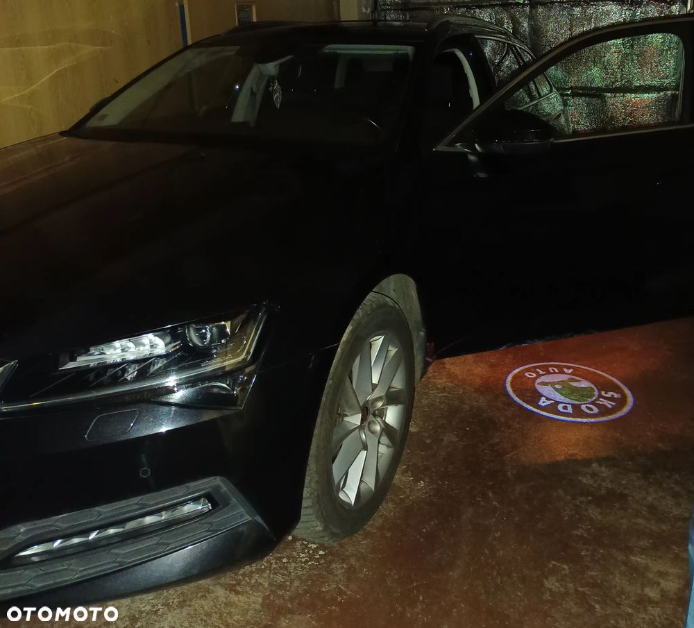 Skoda Superb 2.0 TSI Ambition DSG - 40