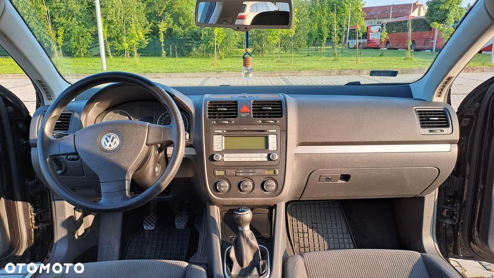 Volkswagen Golf V 1.9 TDI Comfortline - 6