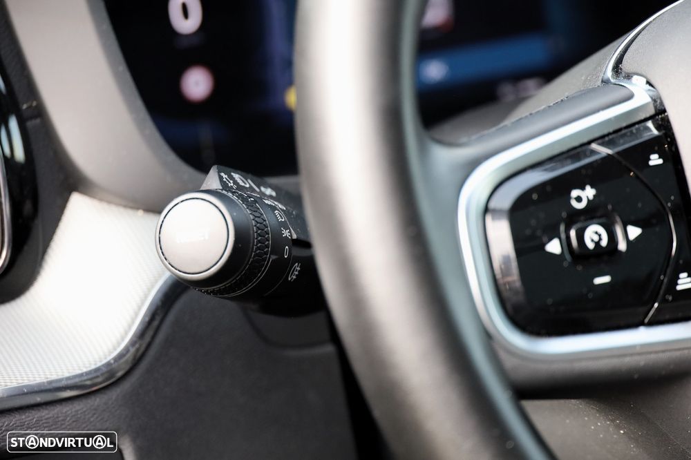 Volvo XC 60 2.0 T6 PHEV Ultra Dark - 17