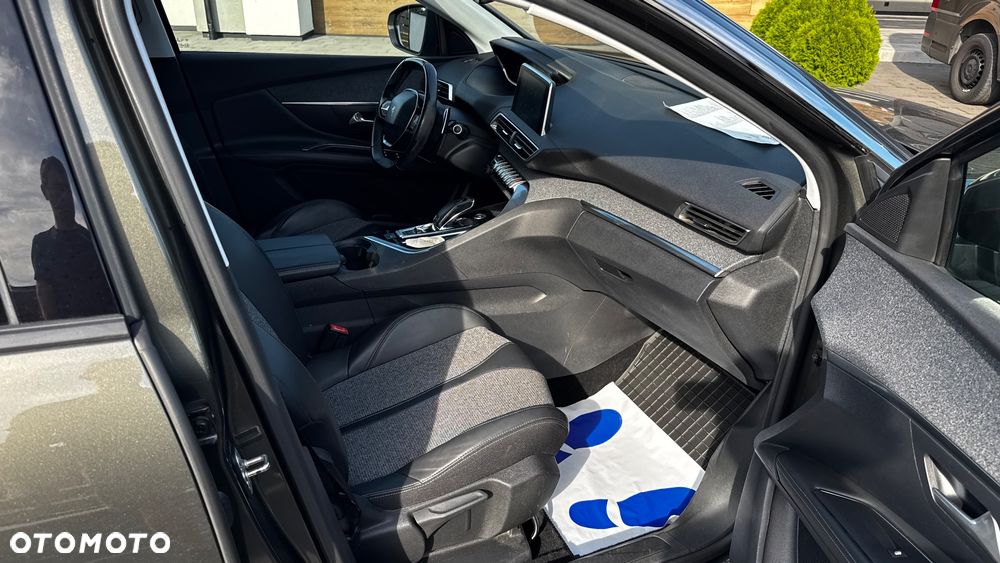 Peugeot 3008 PureTech 130 Stop & Start GPF EAT8 Crossway - 32