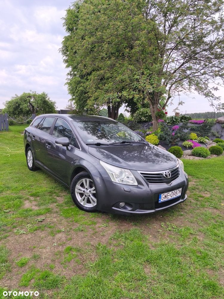 Toyota Avensis - 1