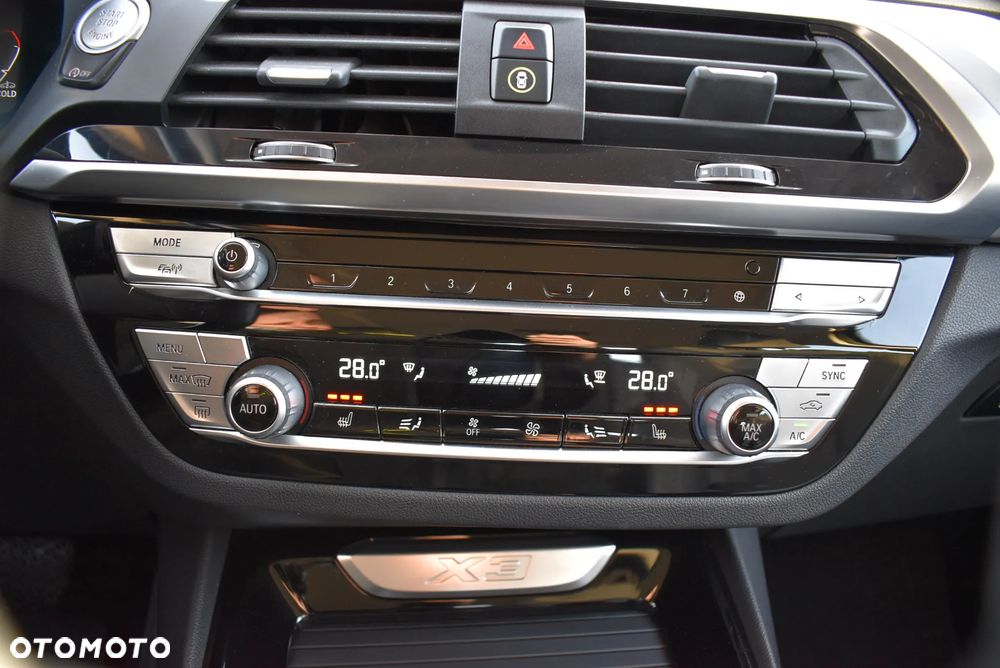 BMW X3 xDrive20i GPF Advantage - 27