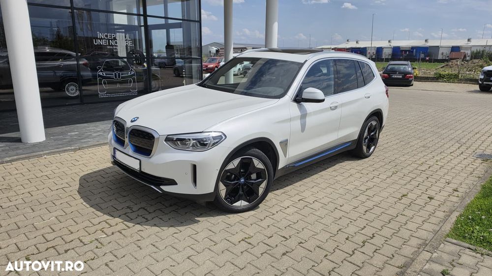 BMW iX3 Standard - 1
