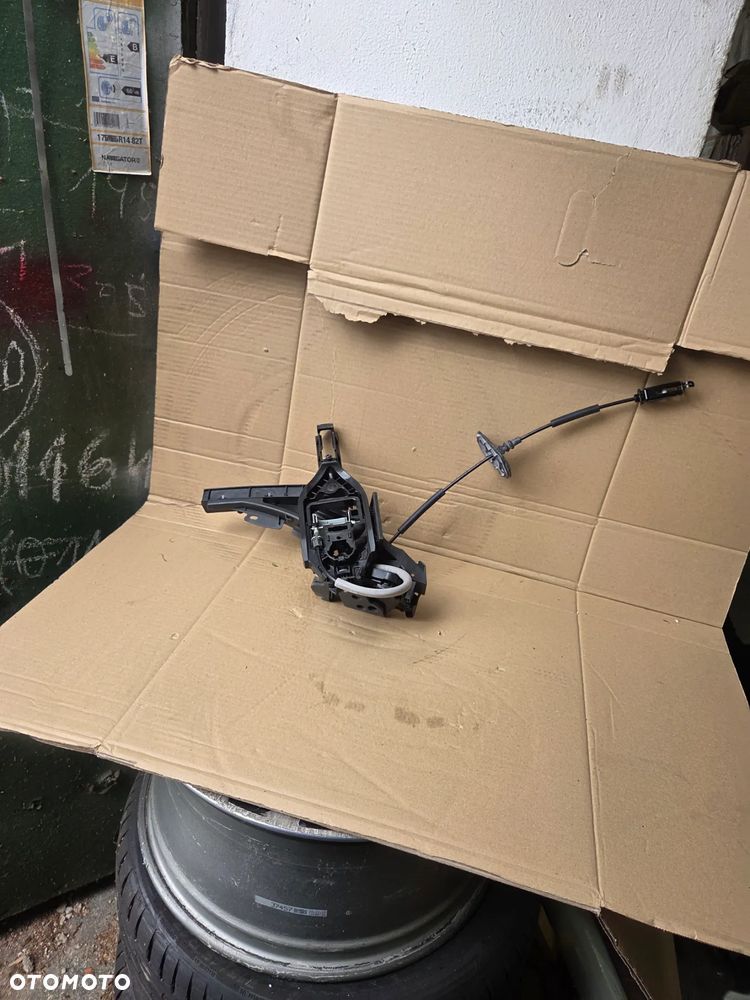 Zamek drzwi lewy tył tylny Ford Focus IV Mk-4 2594002 JX7B-A264A27-AAH zamek drzwi tylnych lewy Ford Focus Mk4 - 2