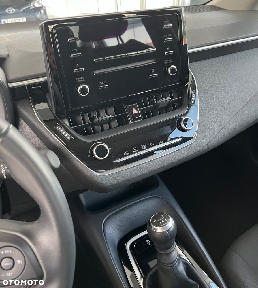 Toyota Corolla 1.6 Active - 11
