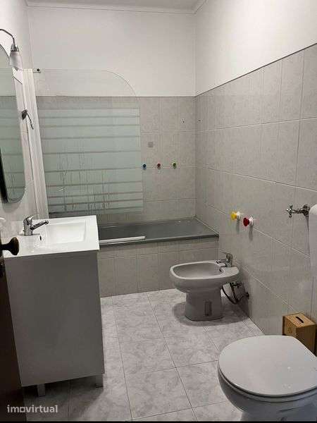 Apartamento T1 MOBILADO para arrendamento no Feijó - Grande imagem: 5/7