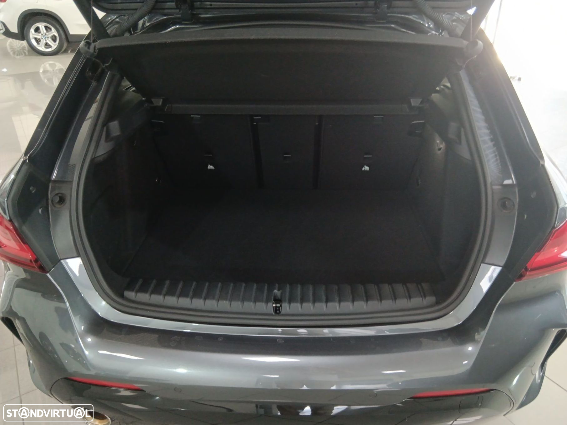 BMW 118 i Pack Desportivo M Auto - 29