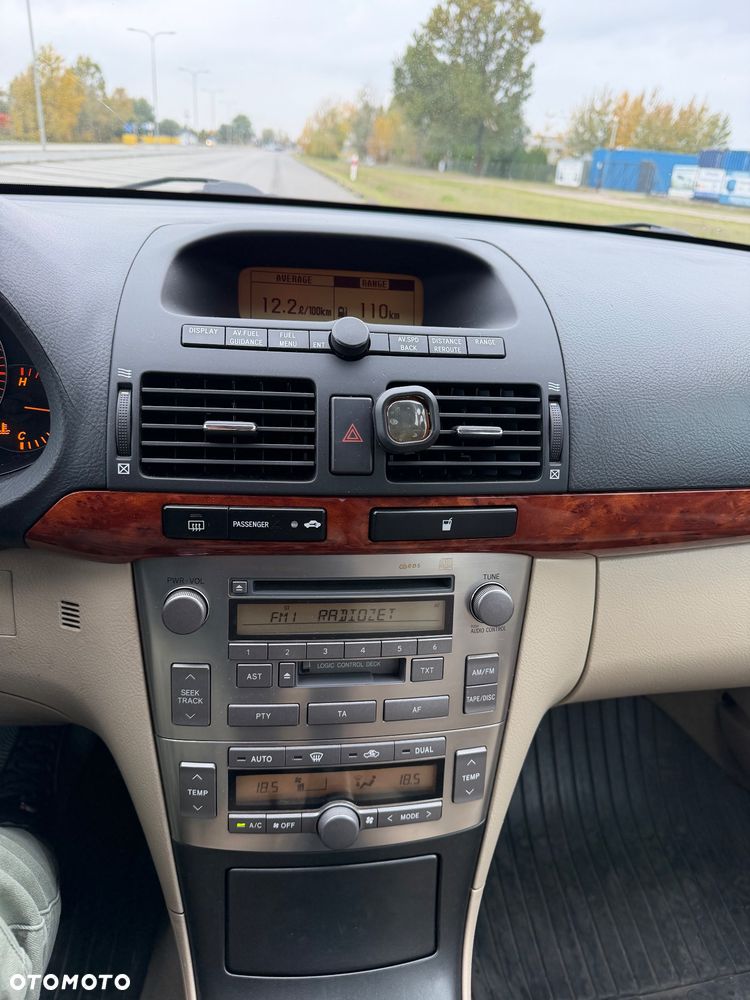 Toyota Avensis 2.0 VVT-i Prestige - 9