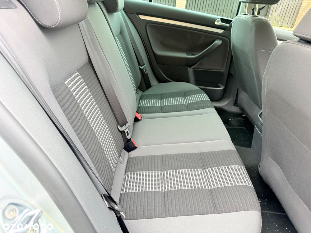 Volkswagen Golf 1.6 United - 6
