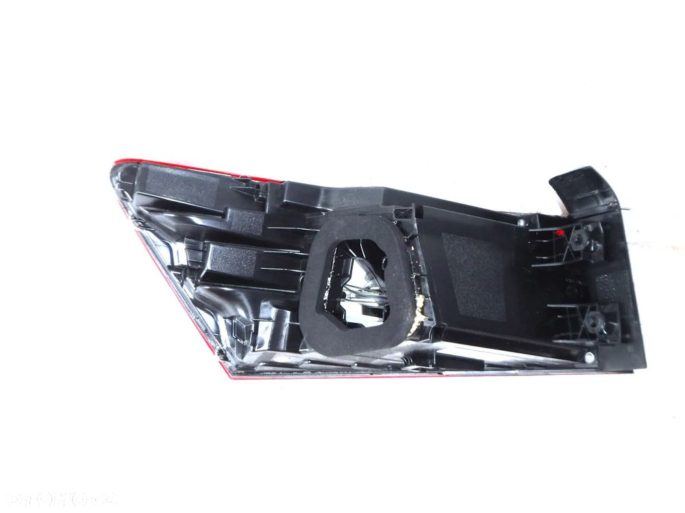 skoda qodiaq lampa tył prawa nowa oryginał z uszkodz - 4