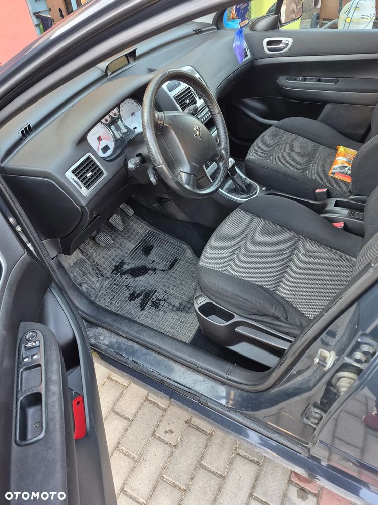 Peugeot 307 - 1