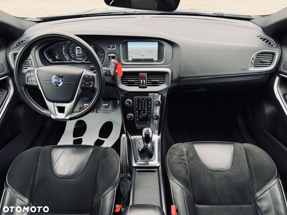 Volvo V40 D2 Momentum - 23
