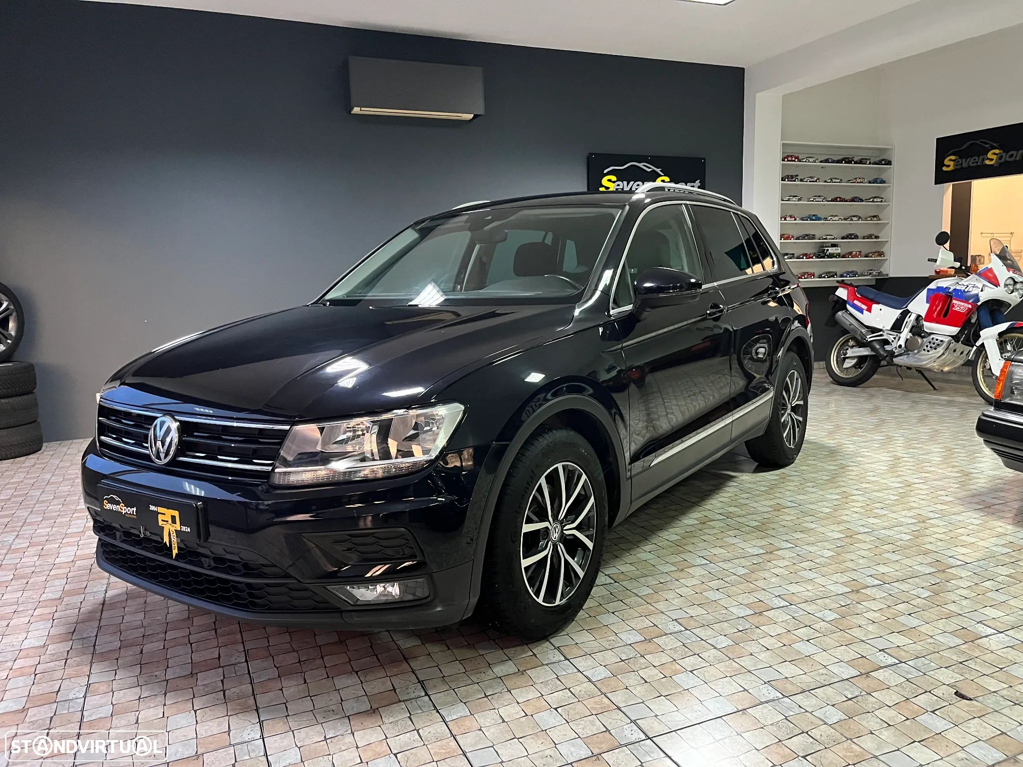 VW Tiguan 1.6 TDI Confortline - 1