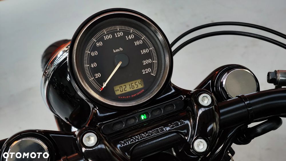 Harley-Davidson Sportster - 13