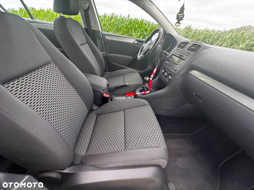 Volkswagen Golf - 23