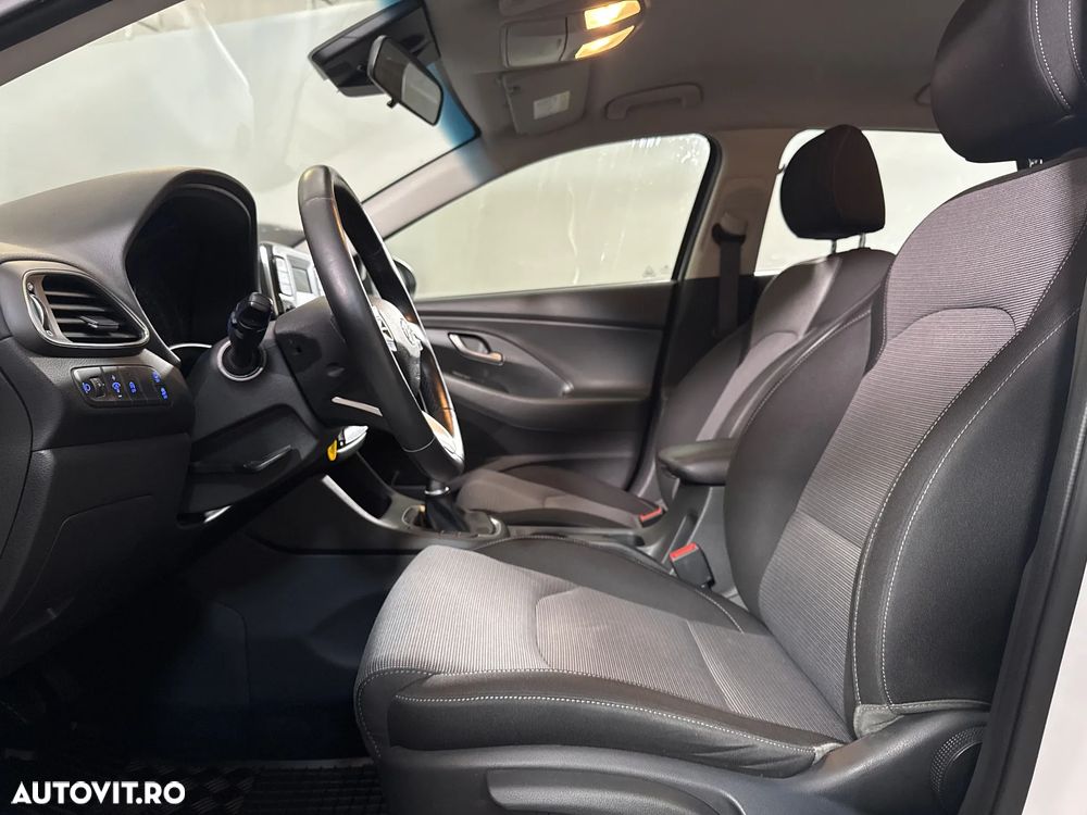 Hyundai i30 - 19