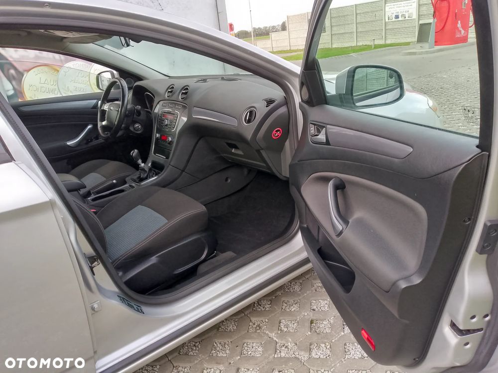 Ford Mondeo 1.6 TDCi ECOnetic Start-Stopp Business Edition - 14