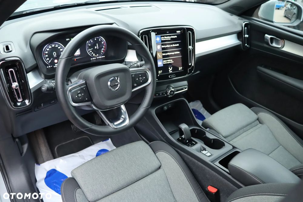 Volvo XC 40 T2 Core - 26