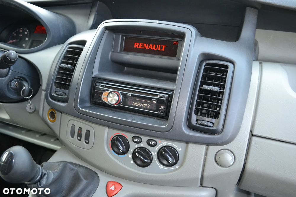 Opel Vivaro - 17