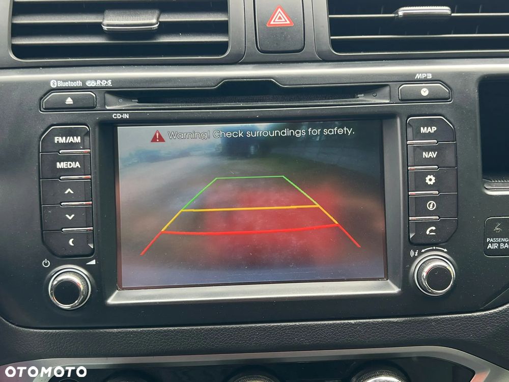 Kia Rio 1.2 Dream Team Edition - 24