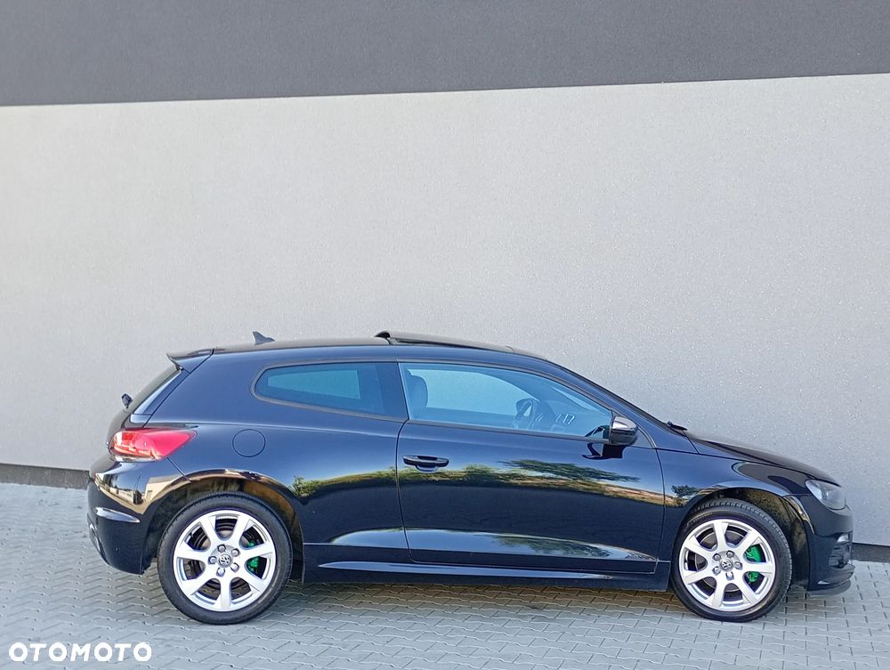 Volkswagen Scirocco 2.0 TDI DSG - 13