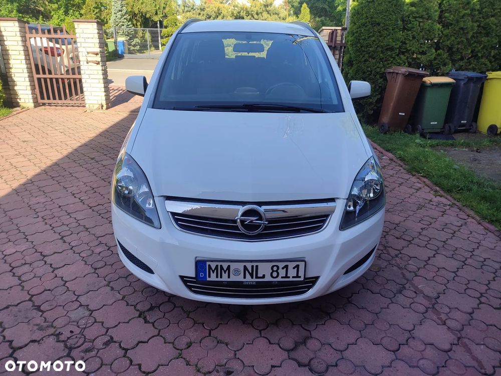Opel Zafira 1.6 Cosmo - 29