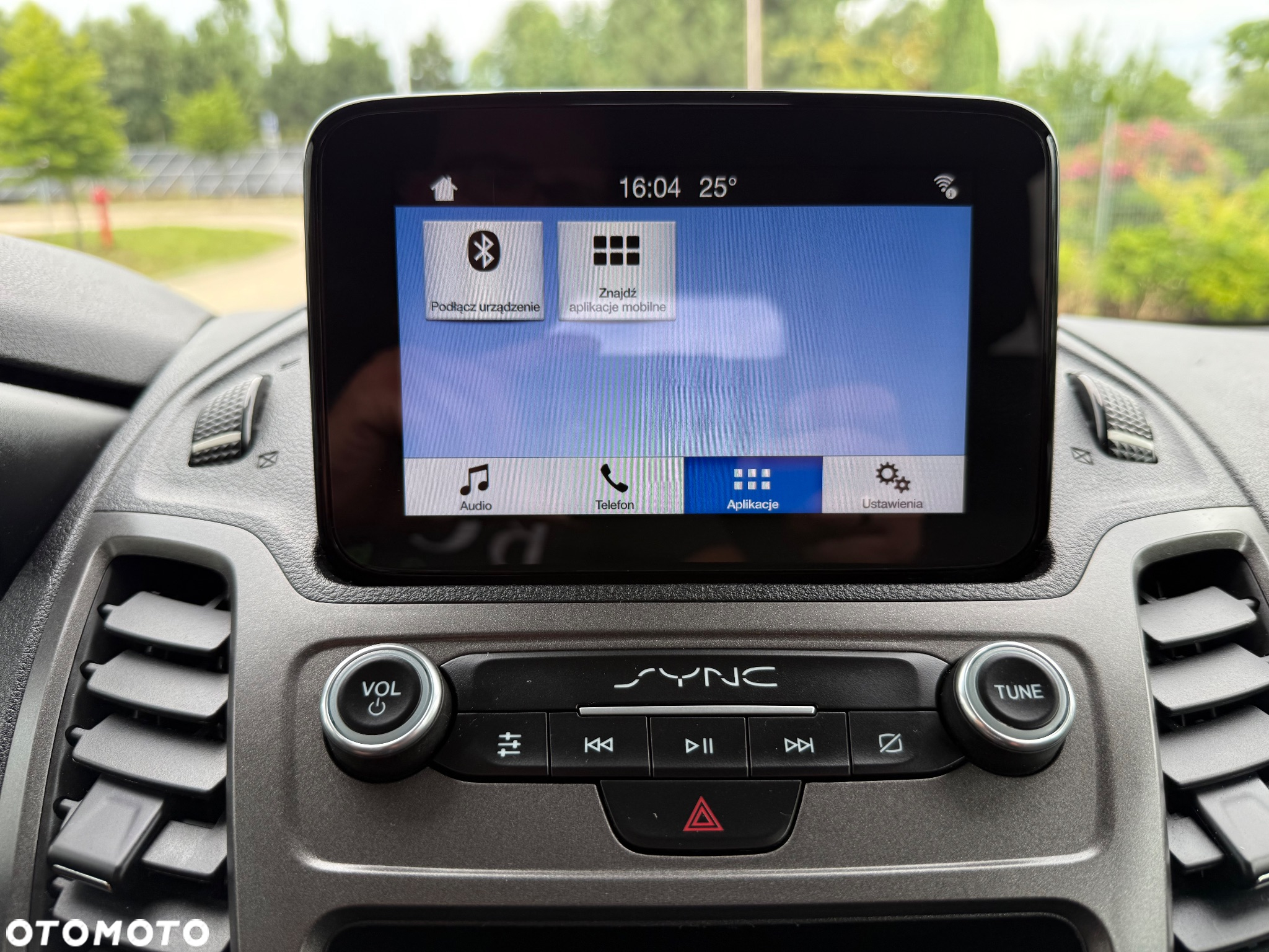 Ford Tourneo Connect Grand - 23