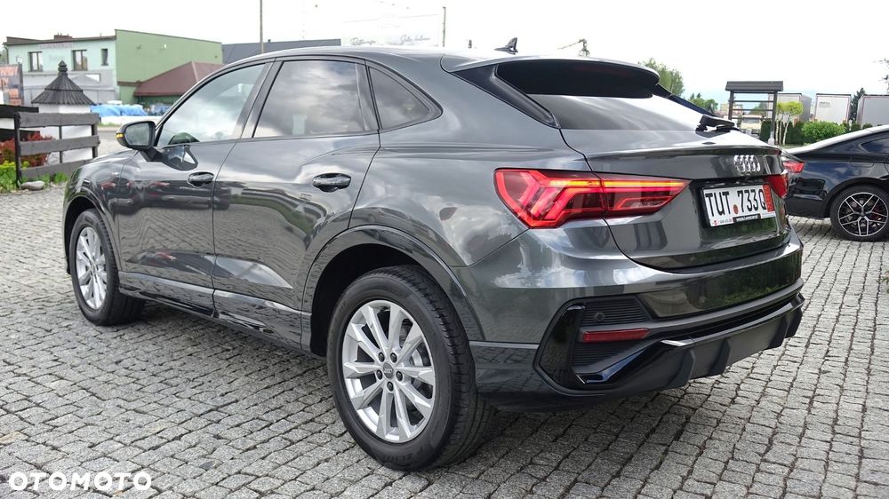 Audi Q3 Sportback - 13