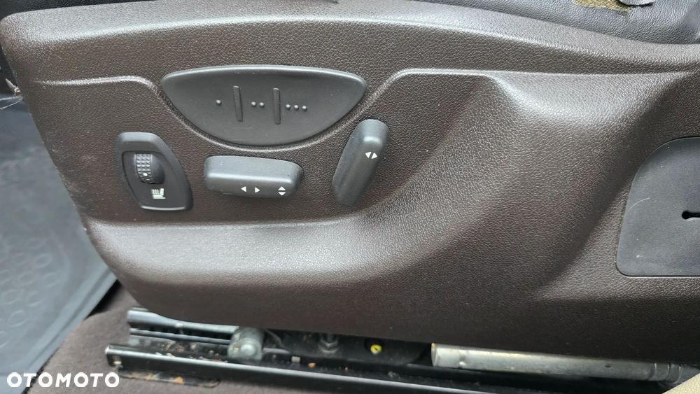 Renault Grand Scenic - 38