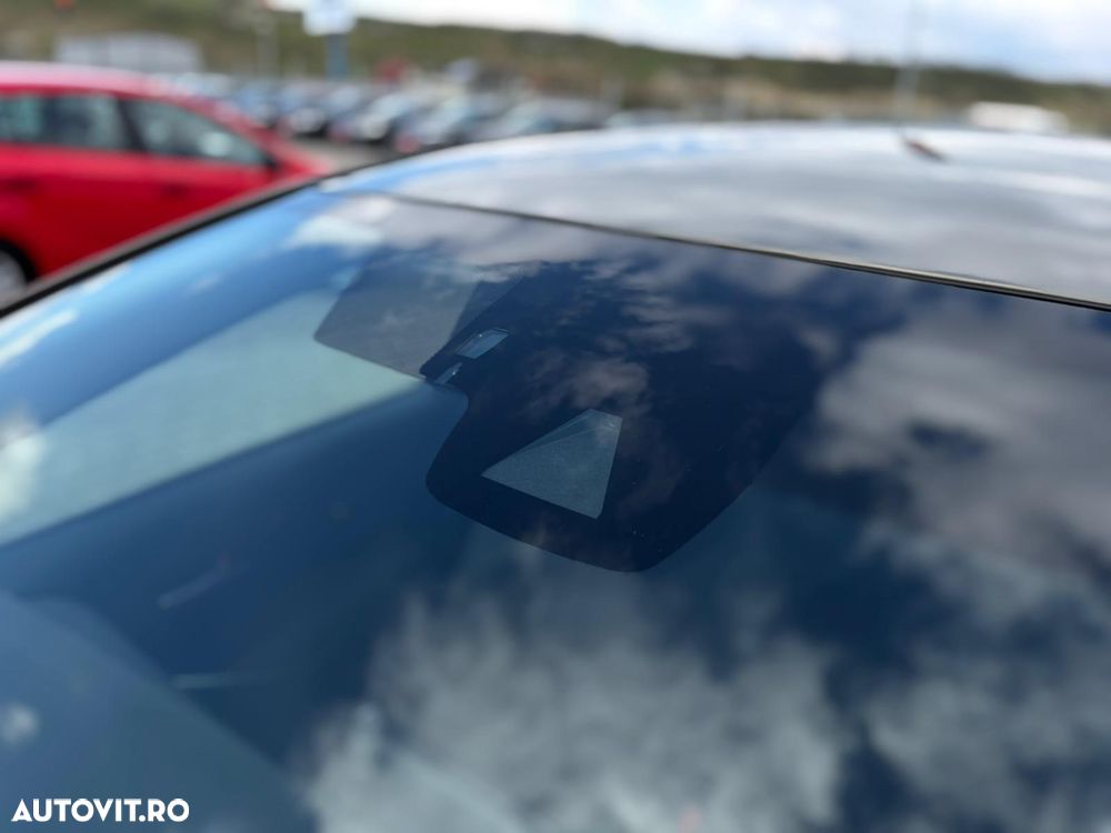 Toyota Corolla - 12