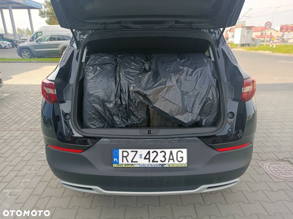 Opel Grandland X 1.2 T GPF Design Line S&S - 20