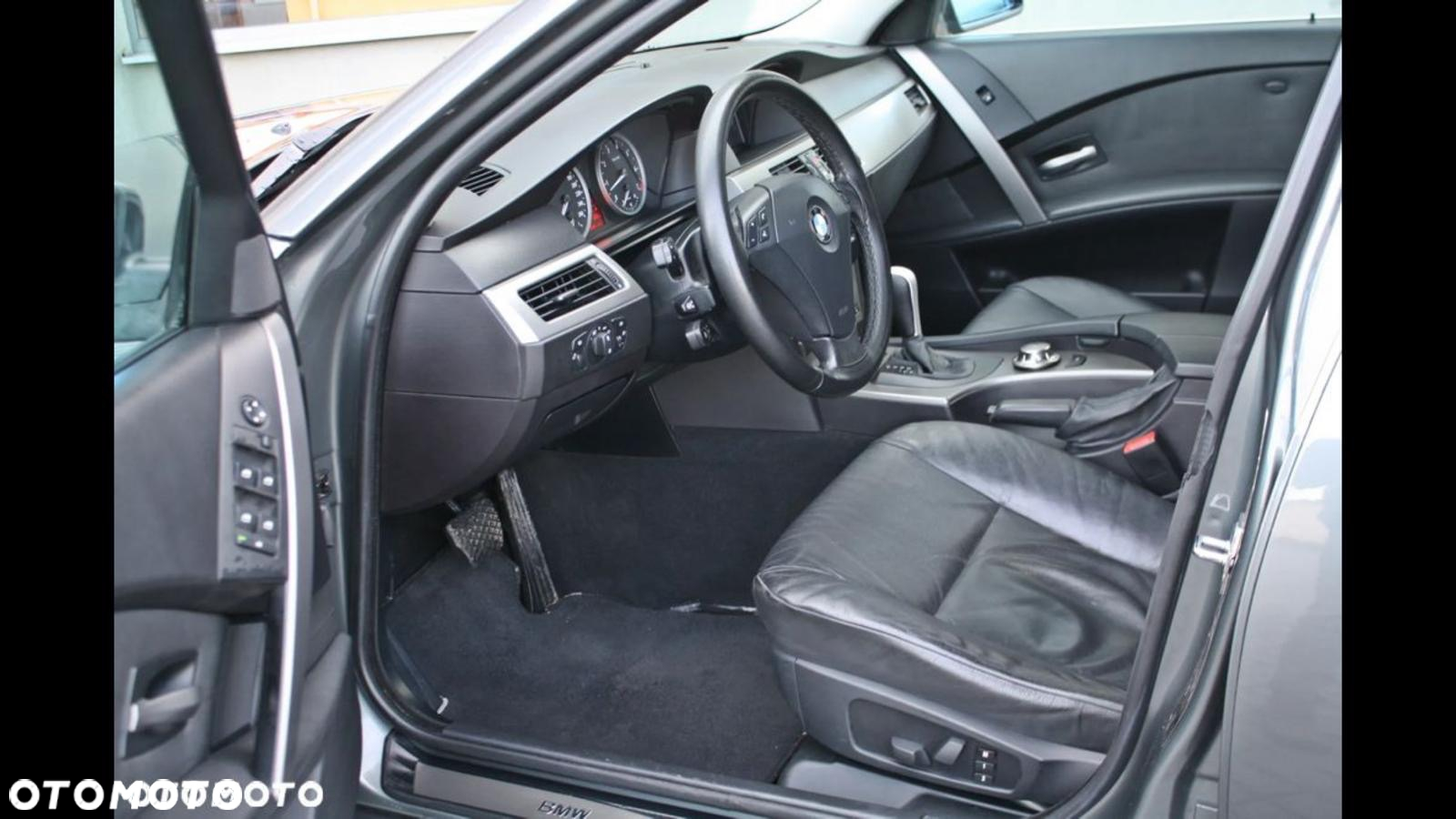 BMW Seria 5 523i - 10