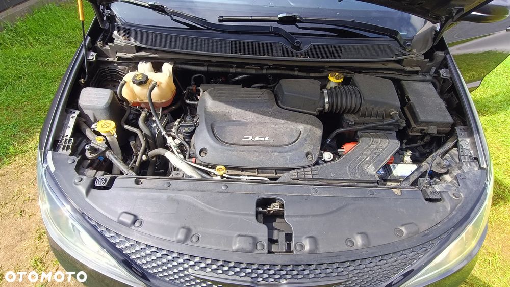 Chrysler Pacifica - 38